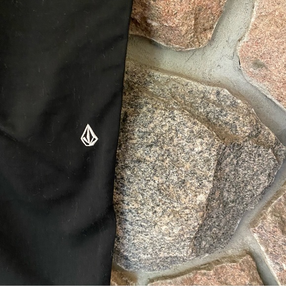 Volcom men’s black pants - Picture 4 of 5